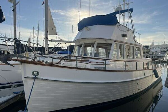 Grand Banks 36 Yacht For Sale