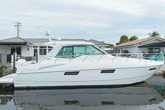 Cruisers Yachts 48 Cantius Yacht For Sale