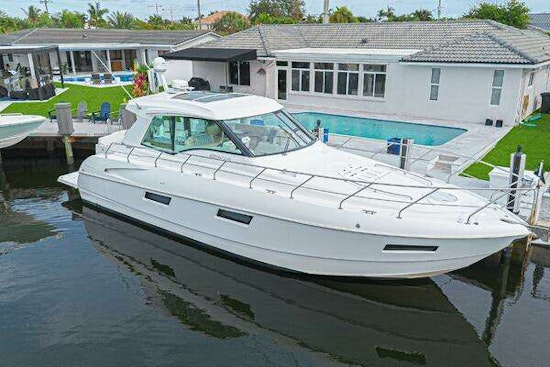 Cruisers Yachts 48 Cantius Yacht For Sale