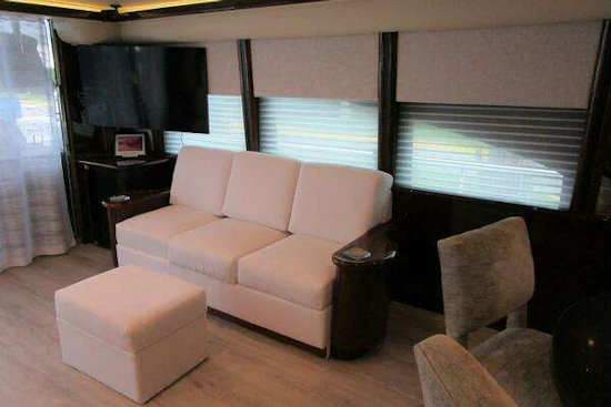 Neptunus Enclosed Skylounge Yacht For Sale