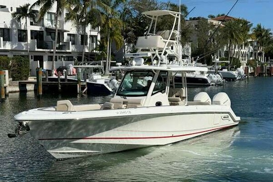 Boston Whaler 360 Outrage Yacht For Sale