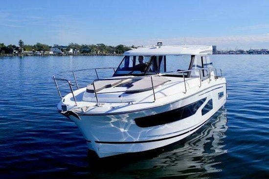 Jeanneau NC 1095 Yacht For Sale