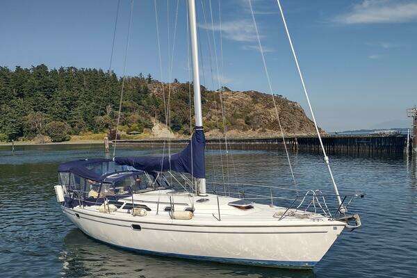 2000 Catalina 36 MkII 36' Yacht For Sale | WILDFIRE | Seattle Yachts
