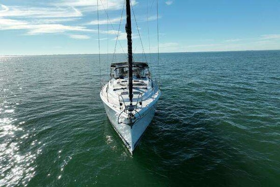 Hunter  Yacht For Sale