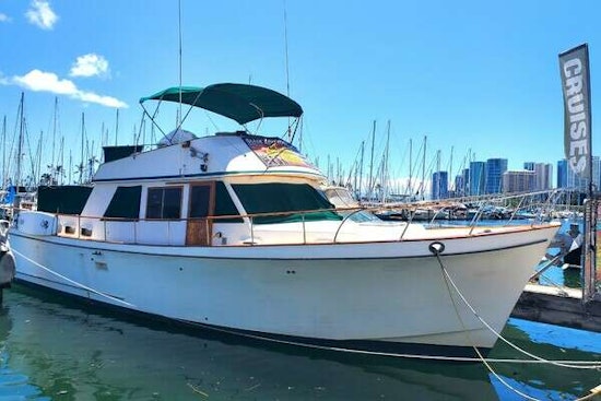 CHB SEDAN-AFT CABIN Yacht For Sale