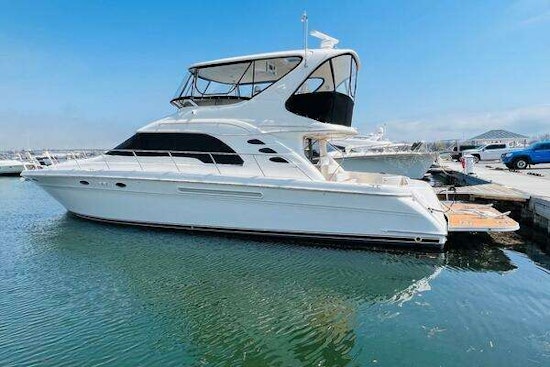 Sea Ray 560 Sedan Bridge Yacht For Sale