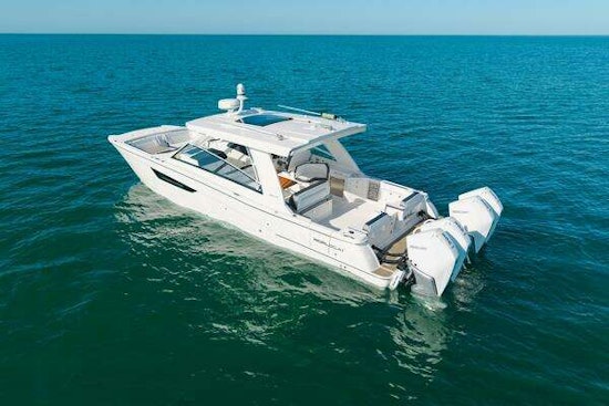World Cat 400 DC-X Yacht For Sale