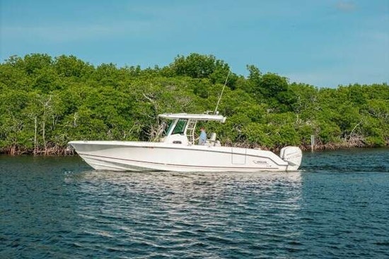 Center Console 330 Outrage Yacht For Sale