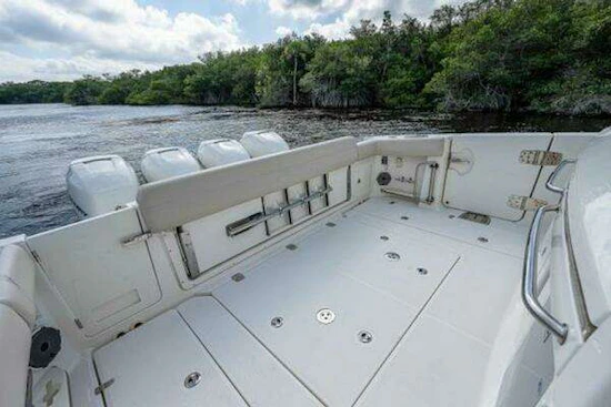 Boston Whaler Outrage Yacht For Sale