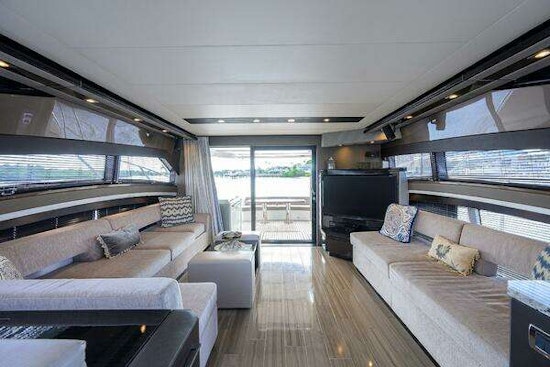 Marquis 660 Sport Yacht Yacht For Sale