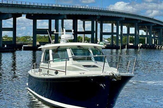 Back Cove 34O Yacht For Sale