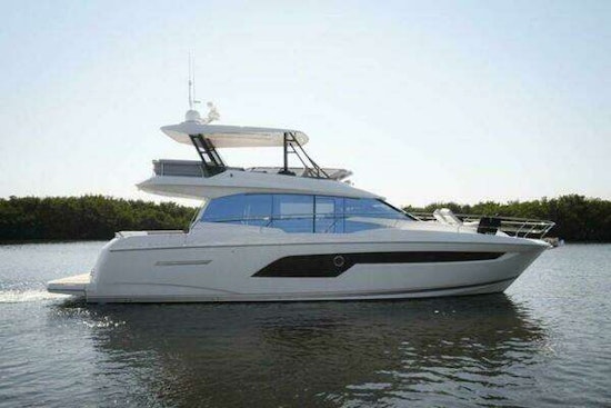 Prestige 520 Flybridge Yacht For Sale