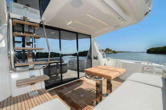 Prestige 520 Flybridge Yacht For Sale