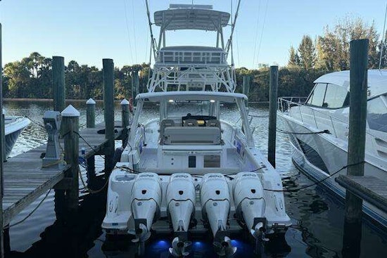 Boston Whaler 420 Outrage Yacht For Sale