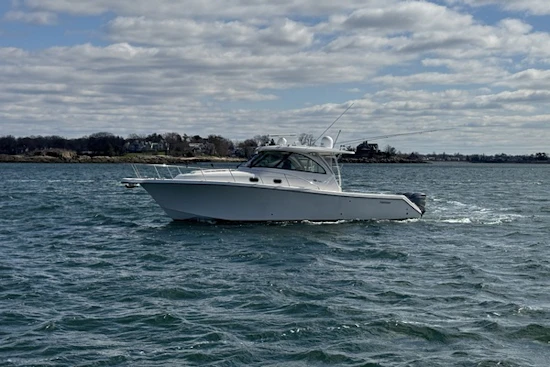 Pursuit OS 385 Offshore Yacht For Sale