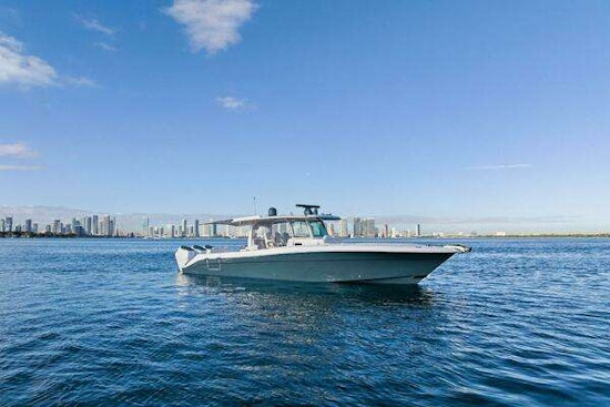 HCB 42 Lujo Yacht For Sale