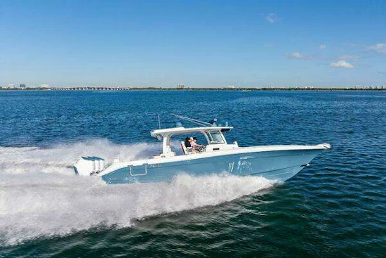 HCB 42 Lujo Yacht For Sale