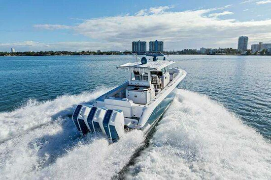HCB 42 Lujo Yacht For Sale