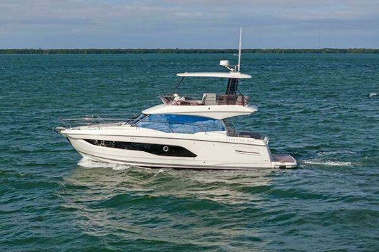 Prestige 420 Flybridge Yacht For Sale