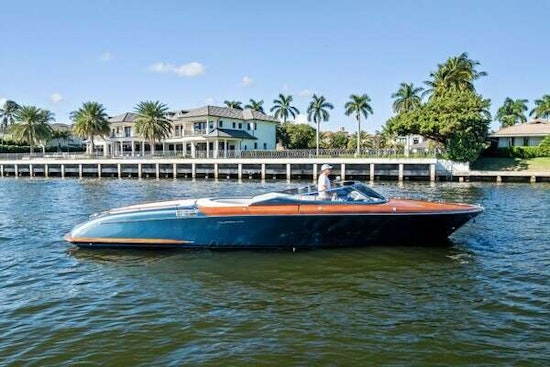 Riva Aquariva Yacht For Sale