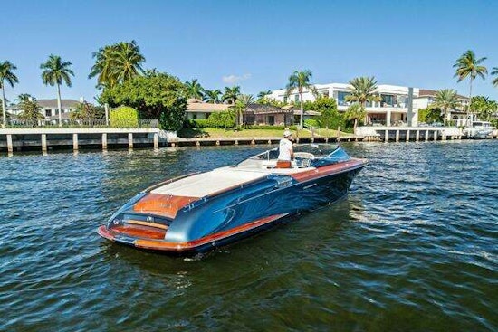 Riva Aquariva Yacht For Sale