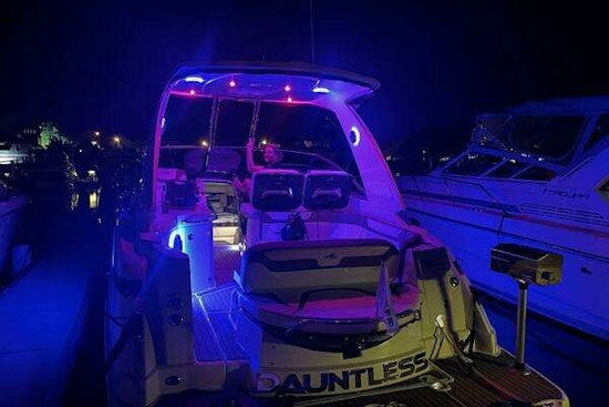 Monterey 355 Sport Yacht Yacht For Sale