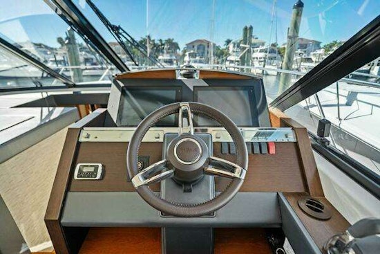 Tiara Yachts 50 Flybridge Yacht For Sale