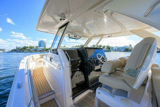 Pursuit S 408 Yacht For Sale