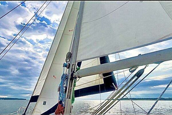 Island Packet 320 Yacht For Sale