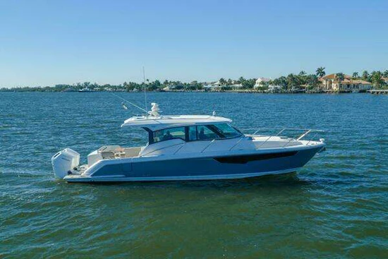 Tiara Yachts 43 LE Yacht For Sale