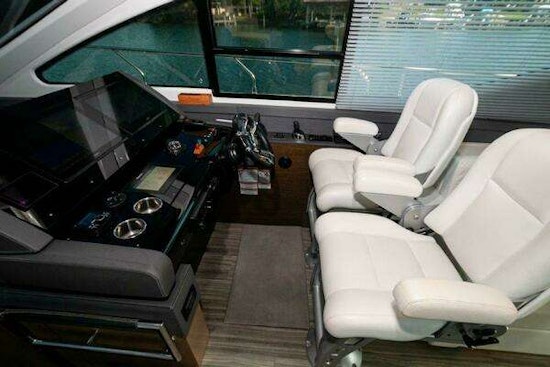 Cruisers Yachts 60 Cantius Yacht For Sale