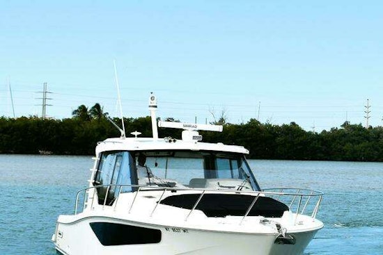 Boston Whaler 405 Conquest Yacht For Sale