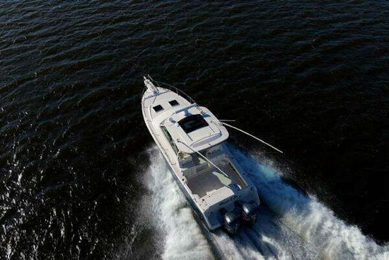 Grady-White Express 330 Yacht For Sale