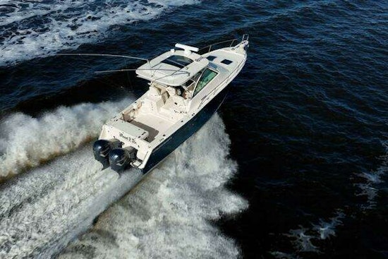 Grady-White Express 330 Yacht For Sale