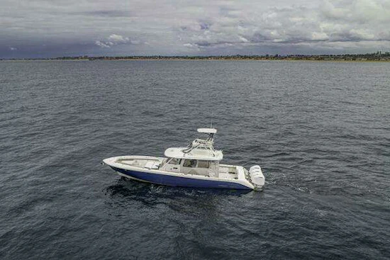 Everglades 435 Center Console Yacht For Sale