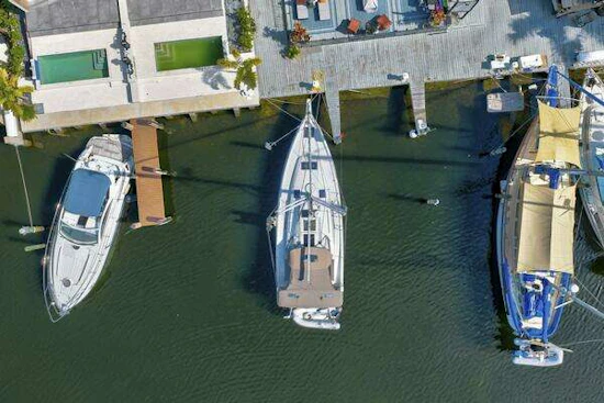 Jeanneau 440 Yacht For Sale