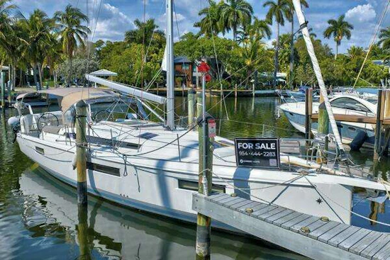 Jeanneau 440 Yacht For Sale