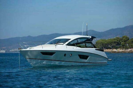 Beneteau Gran Turismo 40 Yacht For Sale