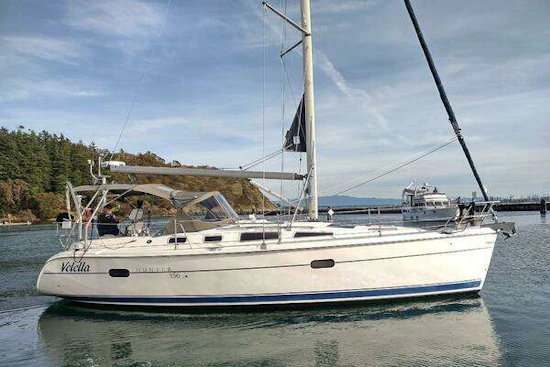 Hunter  Yacht For Sale