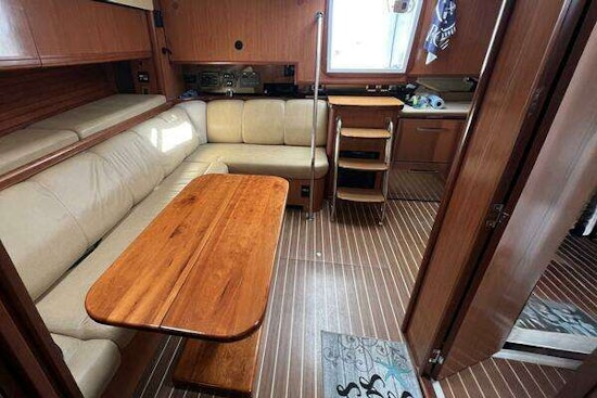 Luhrs 41 Hardtop Express Yacht For Sale