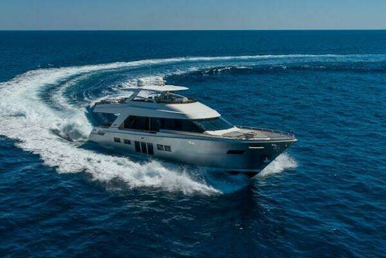 Lazzara Yachts  Yacht For Sale