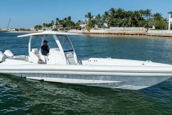 Airship 340 Yacht For Sale