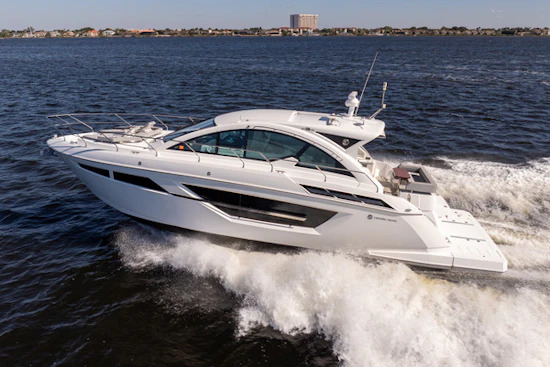 Cruisers Yachts 50 CANTIUS Yacht For Sale