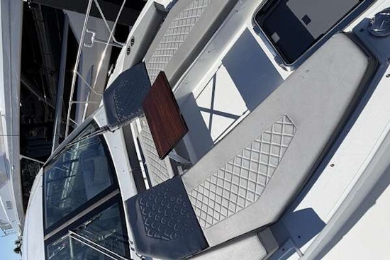 Cruisers Yachts 50 CANTIUS Yacht For Sale