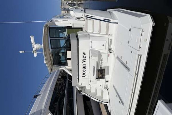 Cruisers Yachts 50 CANTIUS Yacht For Sale