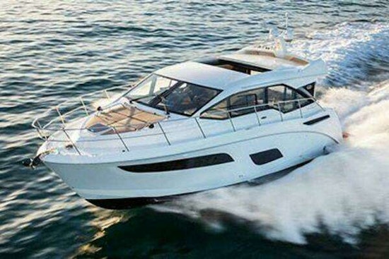 Sea Ray Sundancer 460 Yacht For Sale