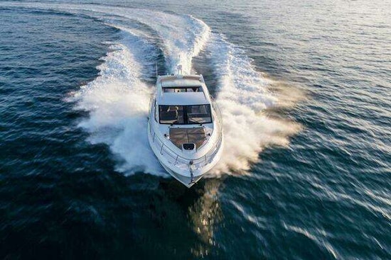 Sea Ray Sundancer 460 Yacht For Sale