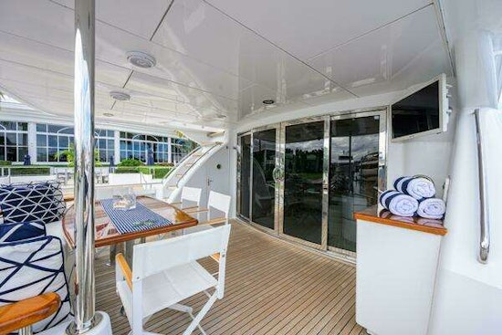 Hatteras HATTERAS 80 Yacht For Sale