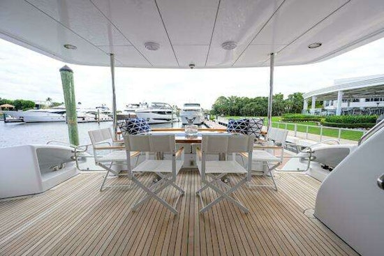 Hatteras HATTERAS 80 Yacht For Sale