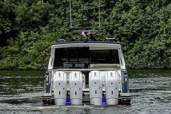 Formula 500 Super Sport Crossover Yacht For Sale